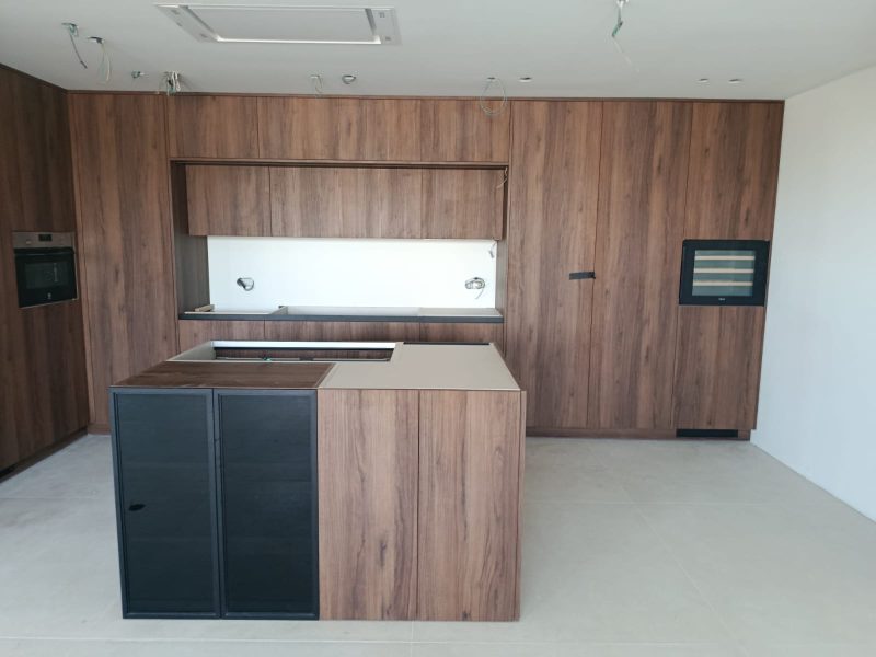 Cocina 12 isla madera lleida (1)